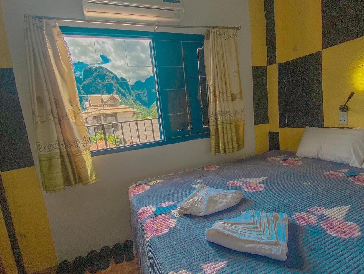Vang Vieng Ruby Backpackers Hostel エクステリア 写真