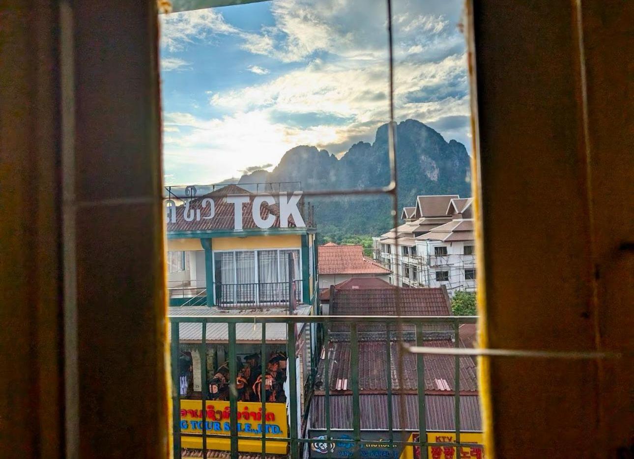 Vang Vieng Ruby Backpackers Hostel エクステリア 写真