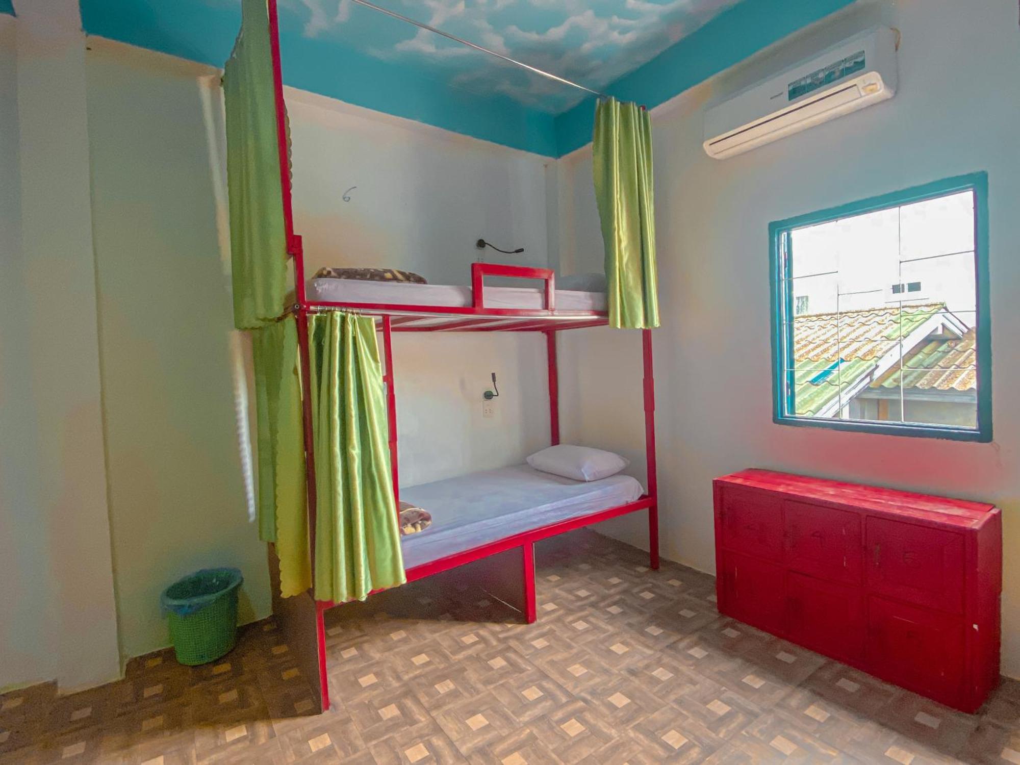 Vang Vieng Ruby Backpackers Hostel エクステリア 写真