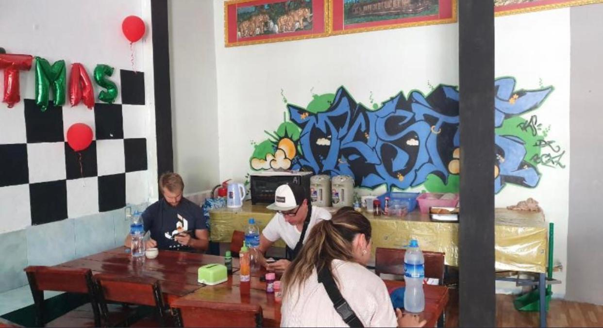 Vang Vieng Ruby Backpackers Hostel エクステリア 写真