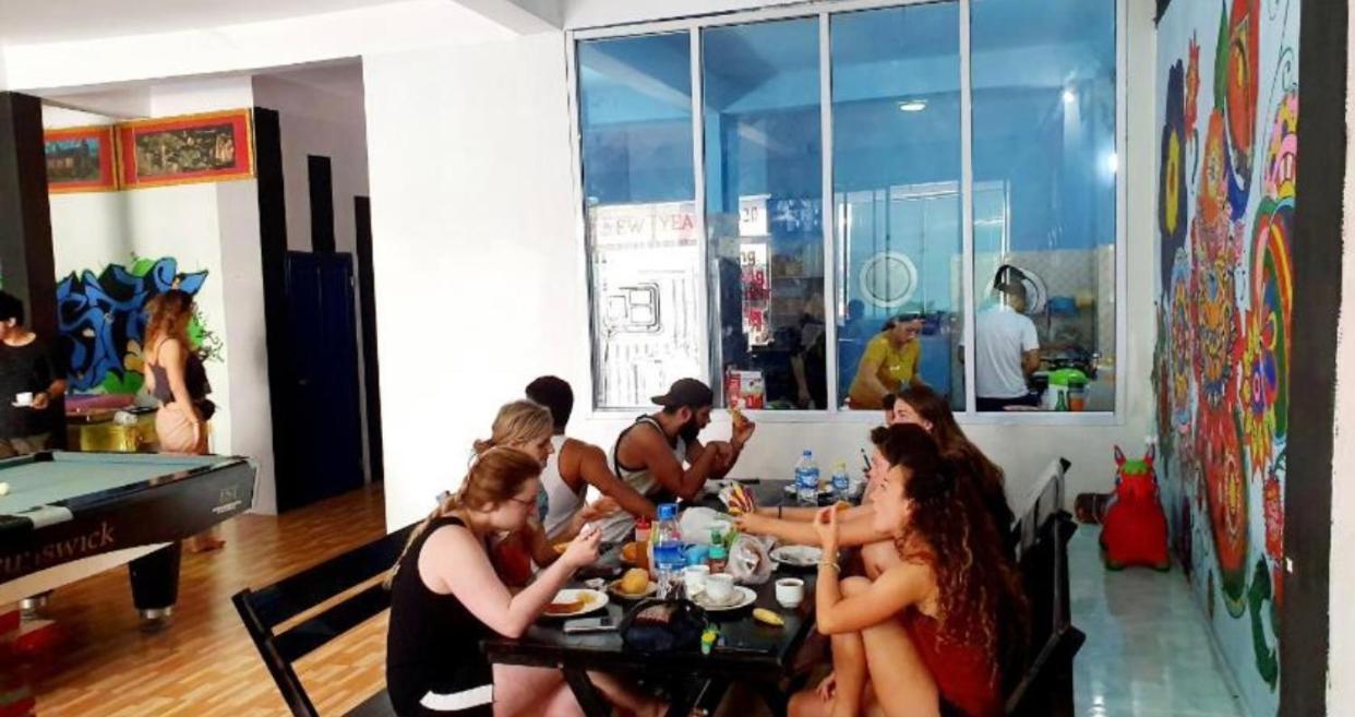 Vang Vieng Ruby Backpackers Hostel エクステリア 写真