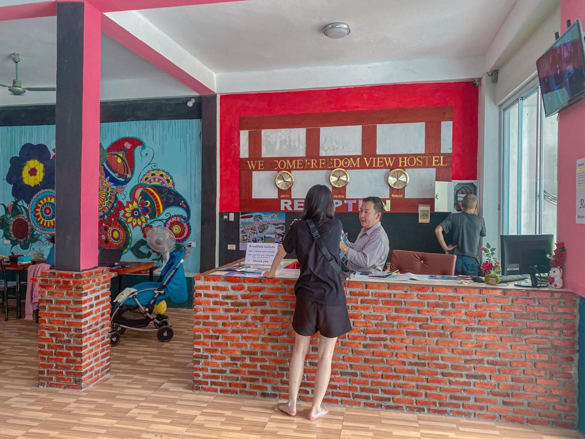 Vang Vieng Ruby Backpackers Hostel エクステリア 写真